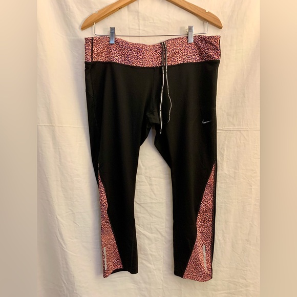 Nike dri fit capri leggins - Picture 1 of 9